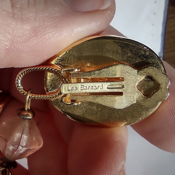 Les Bernard ESTATE large drop dangling gold tone beaded vintage clip earrings - Picture 3 of 4